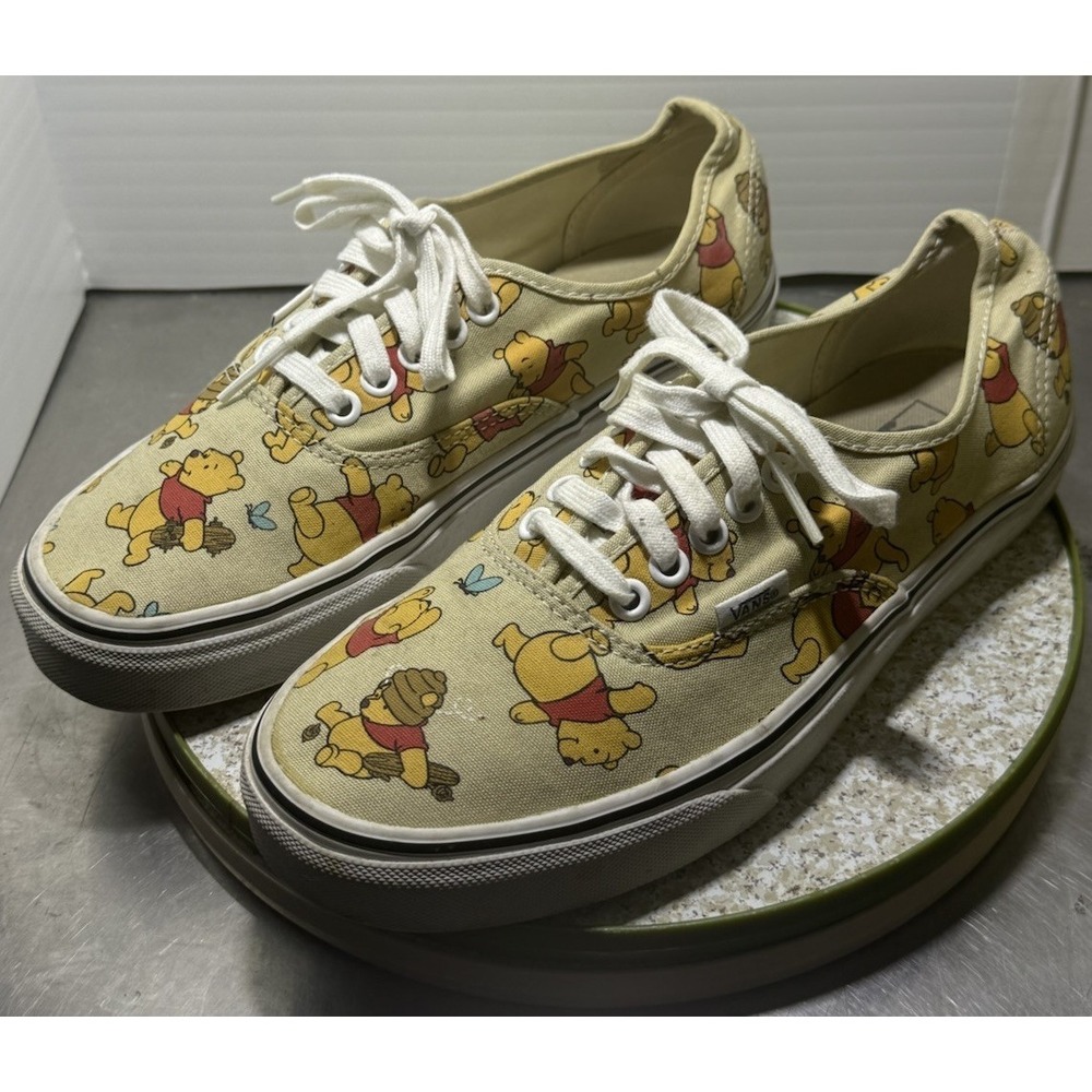 VANS Authentic x Disney Winnie Pooh Bear All Over Print Men's 7.5 women's 9